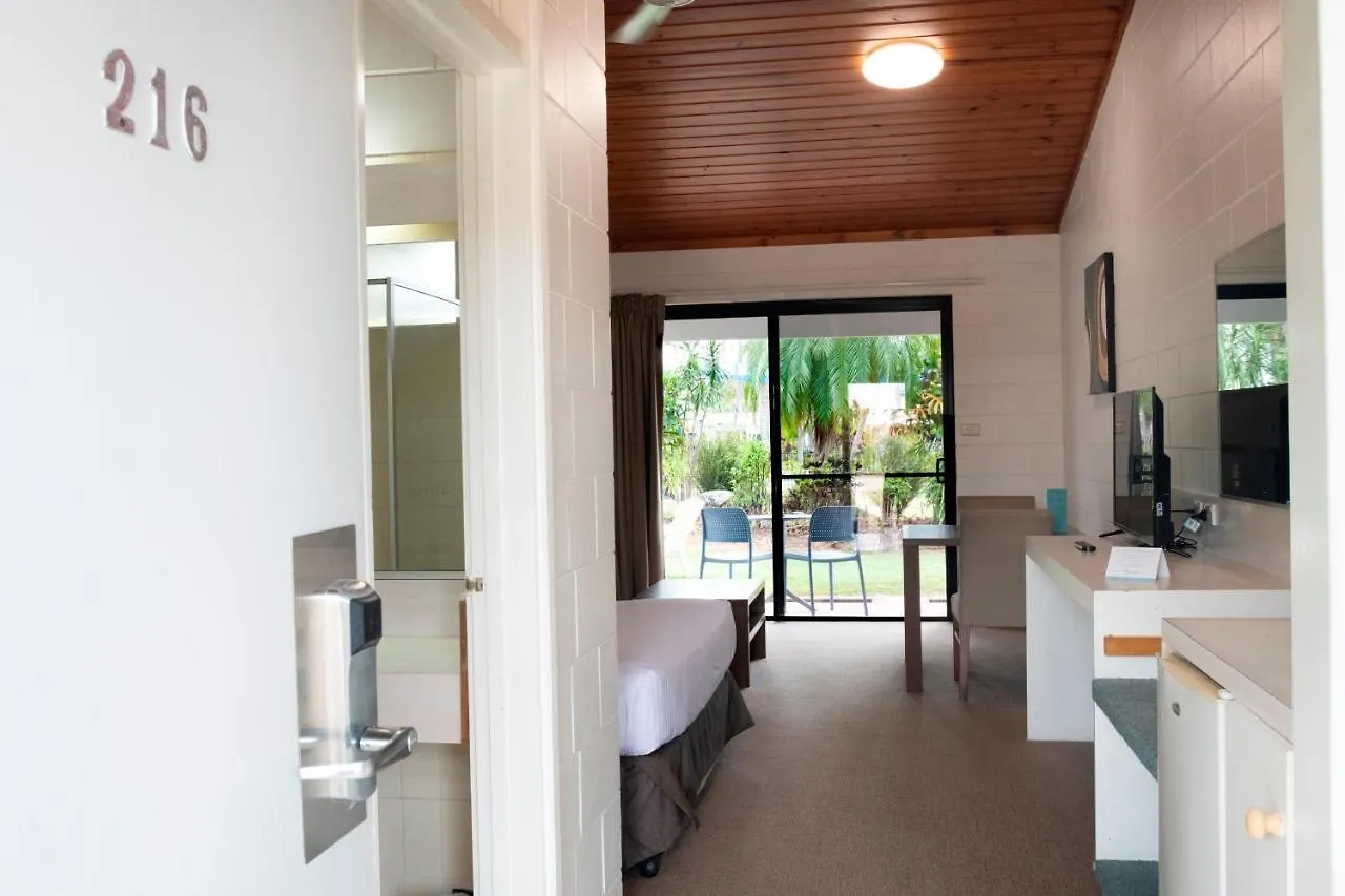 ****  Mission Beach Resort Australia